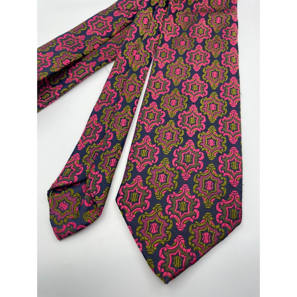 Vintage Wembley Wemlon Mens Tie Navy Pink Green Geometric Medallion Polyester
